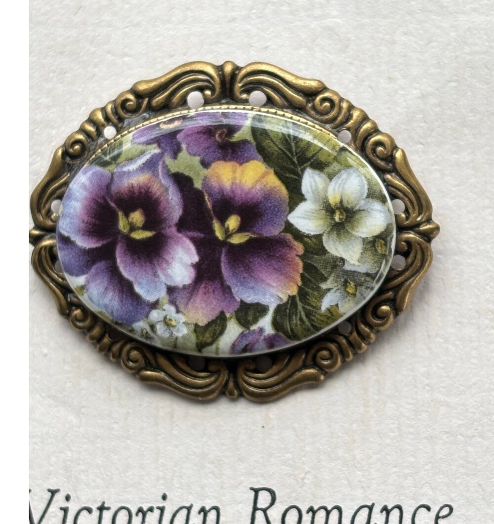 Vintage Victorian Revival Floral Pansy Gold Tone Brooch